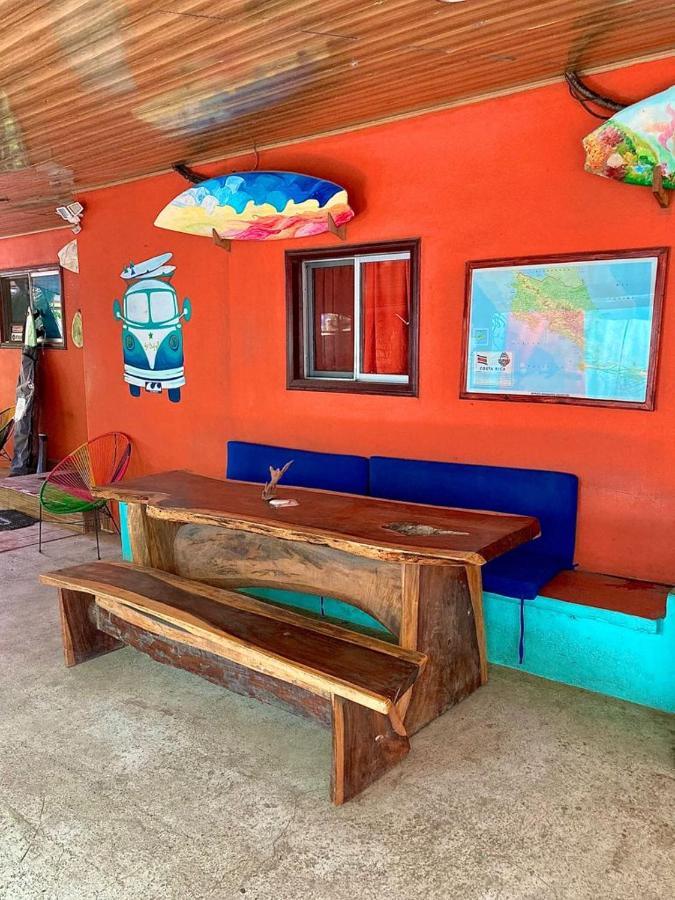 Coral Reef Surf Hostel And Camp Tamarindo Exterior photo